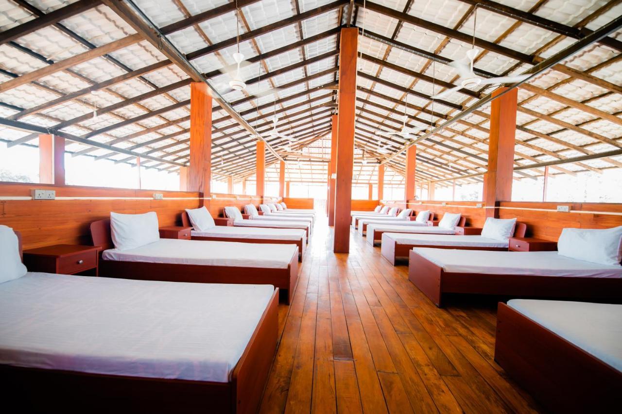 Hotel Kayjay Wild Wilpattu Esterno foto