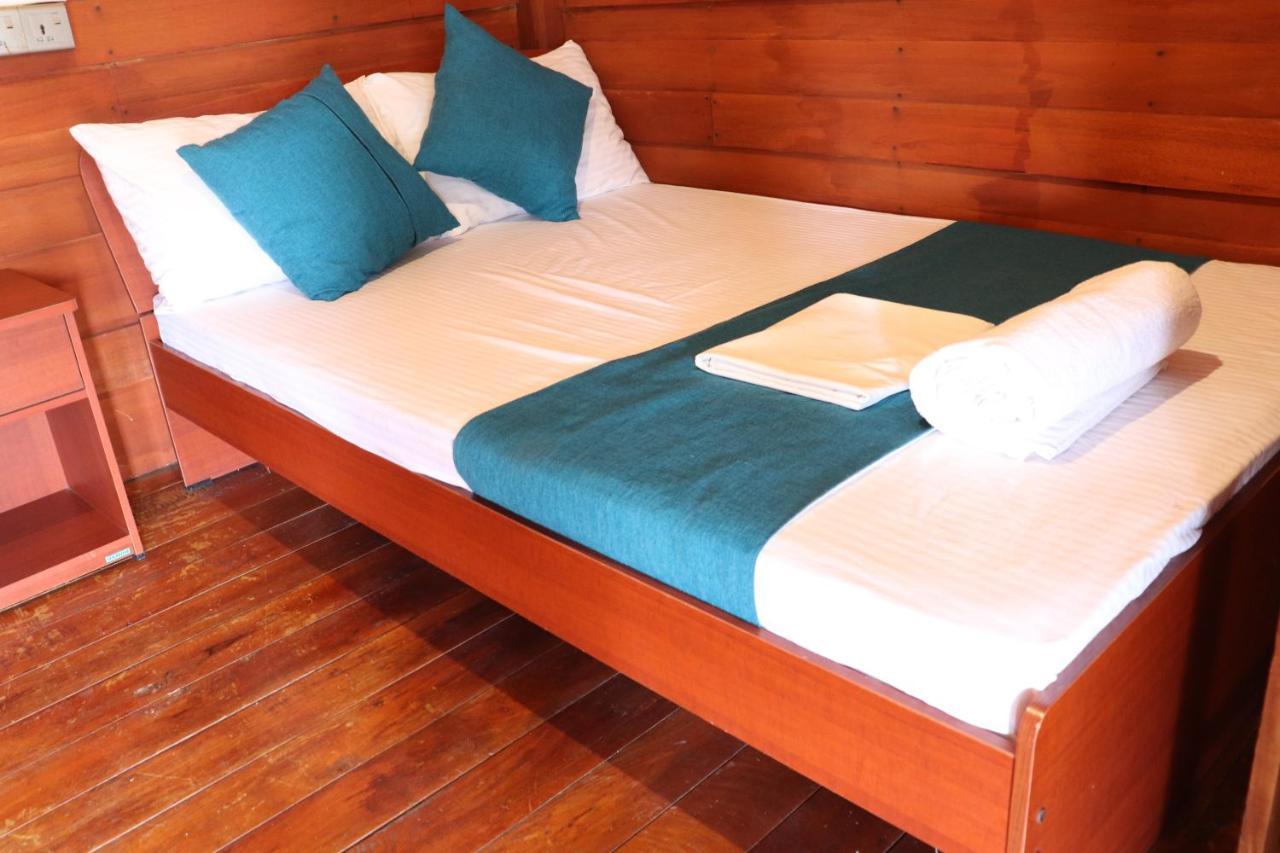Hotel Kayjay Wild Wilpattu Esterno foto