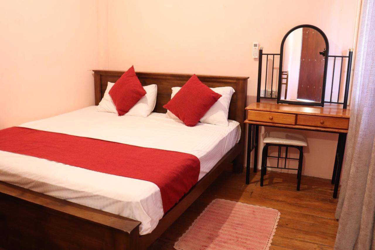 Hotel Kayjay Wild Wilpattu Esterno foto