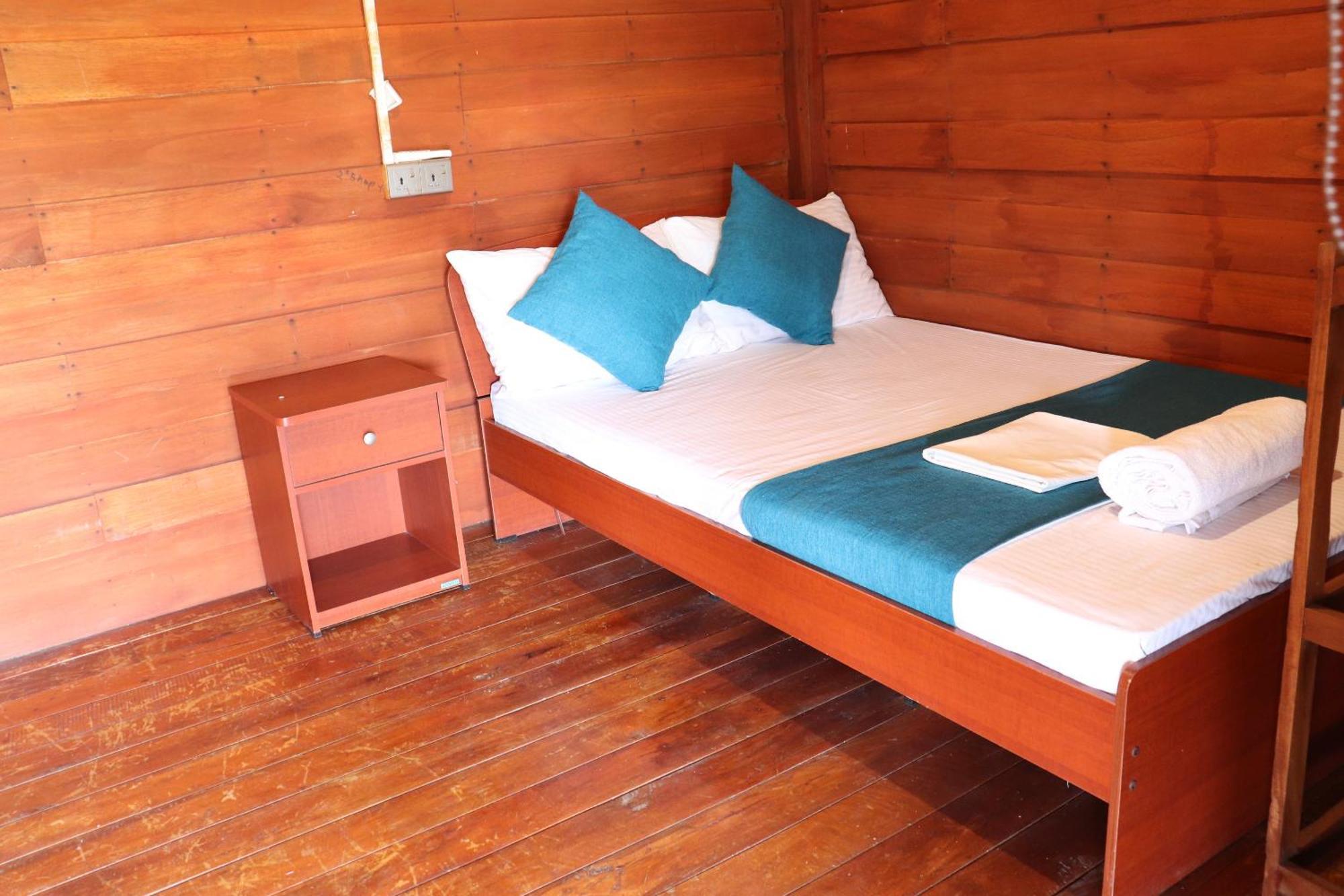 Hotel Kayjay Wild Wilpattu Esterno foto