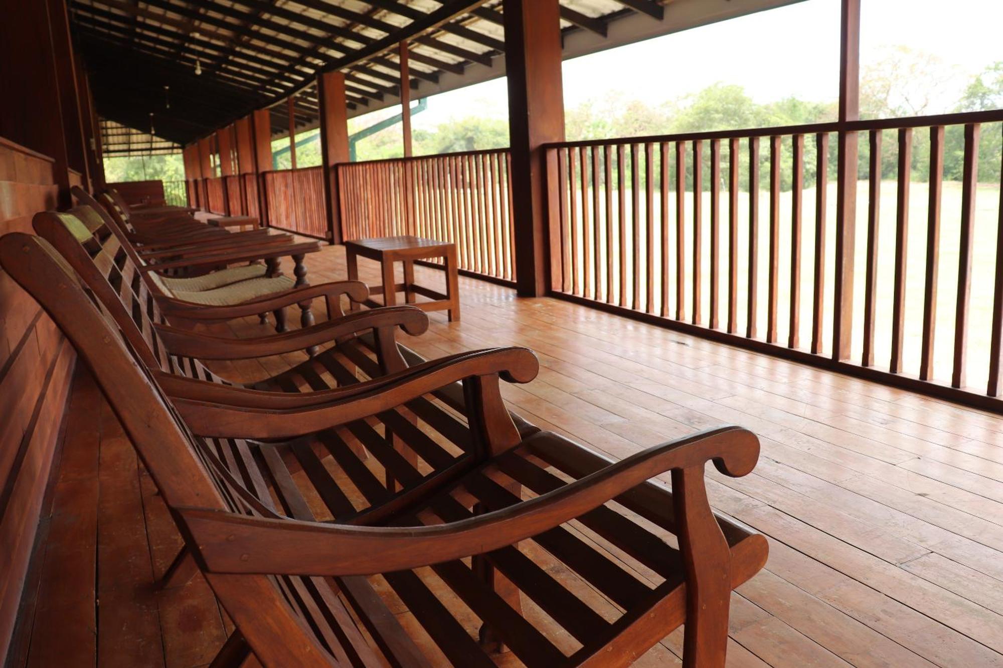 Hotel Kayjay Wild Wilpattu Esterno foto