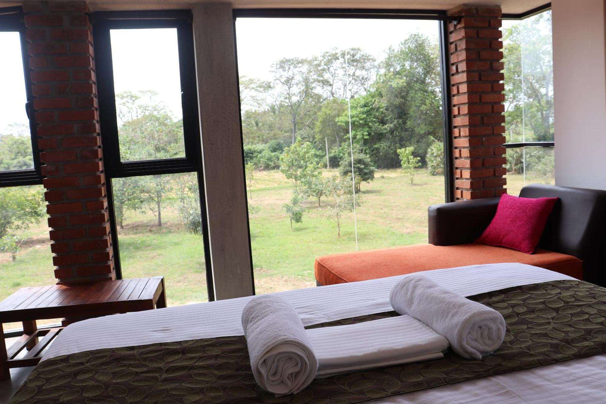 Hotel Kayjay Wild Wilpattu Esterno foto